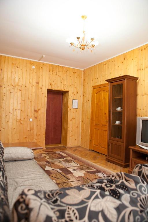 Ялинка Готель Vyshkiv Bilik gambar