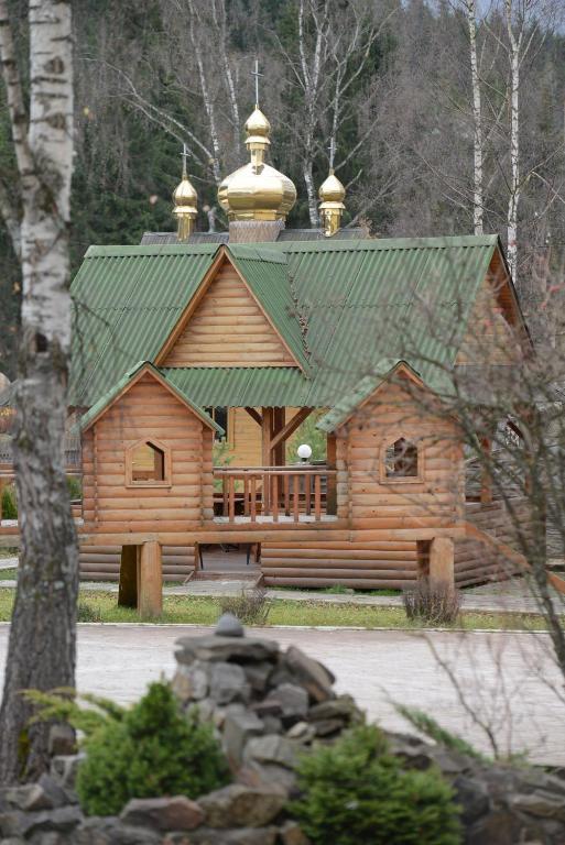 Ялинка Готель Vyshkiv Luaran gambar